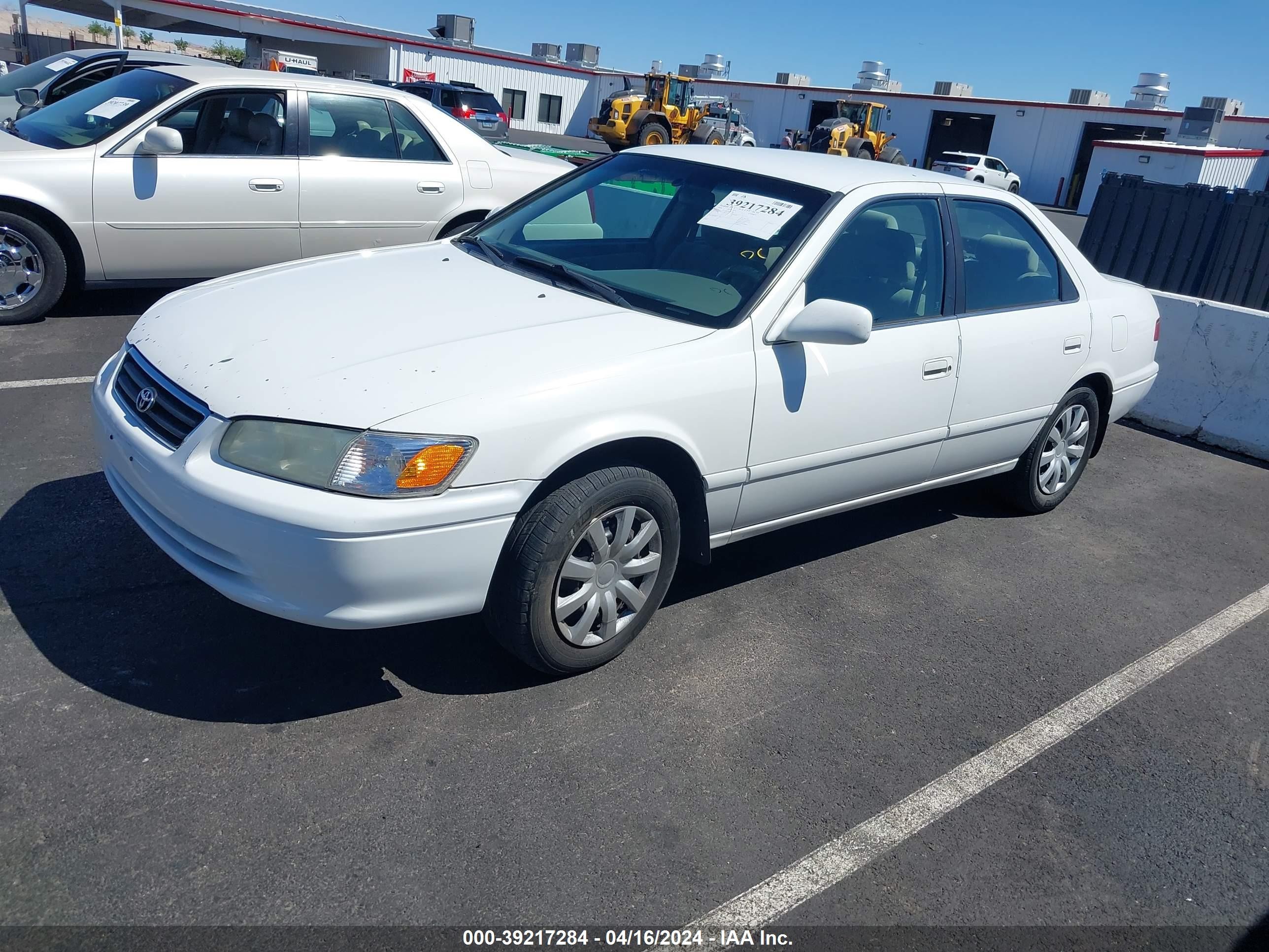 Photo 1 VIN: 4T1BG22K71U800797 - TOYOTA CAMRY 