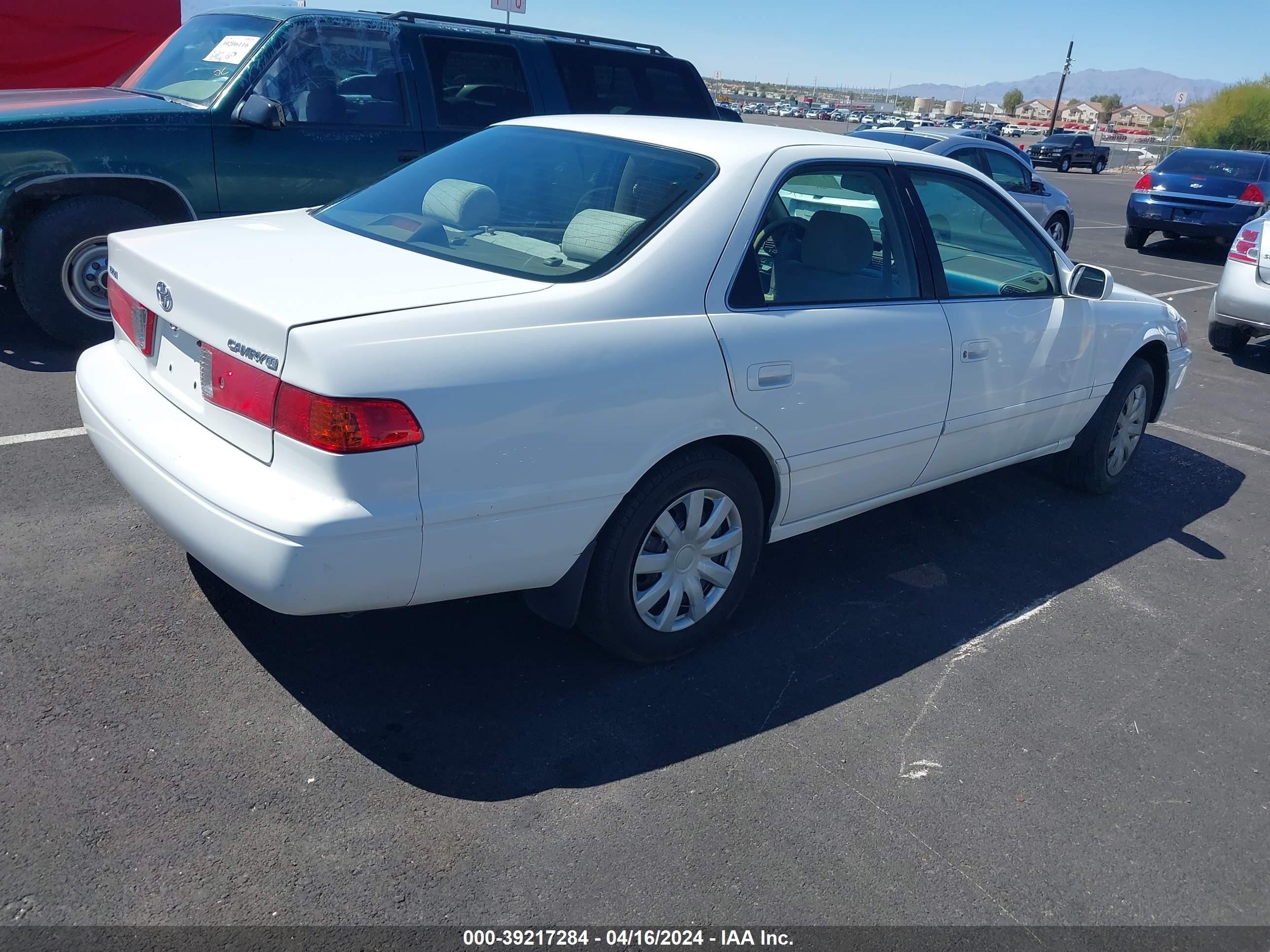 Photo 3 VIN: 4T1BG22K71U800797 - TOYOTA CAMRY 