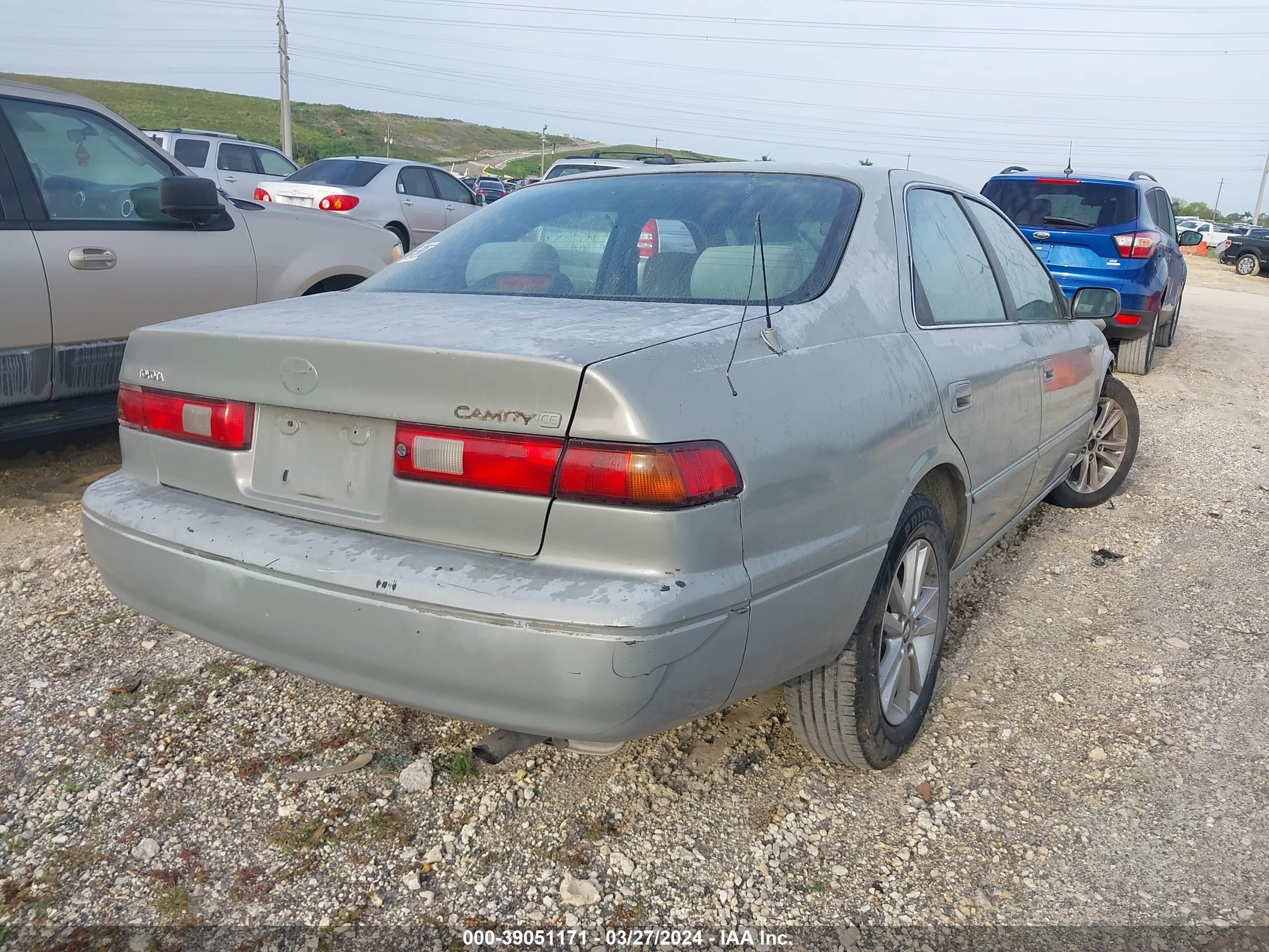 Photo 3 VIN: 4T1BG22K7VU102843 - TOYOTA CAMRY 