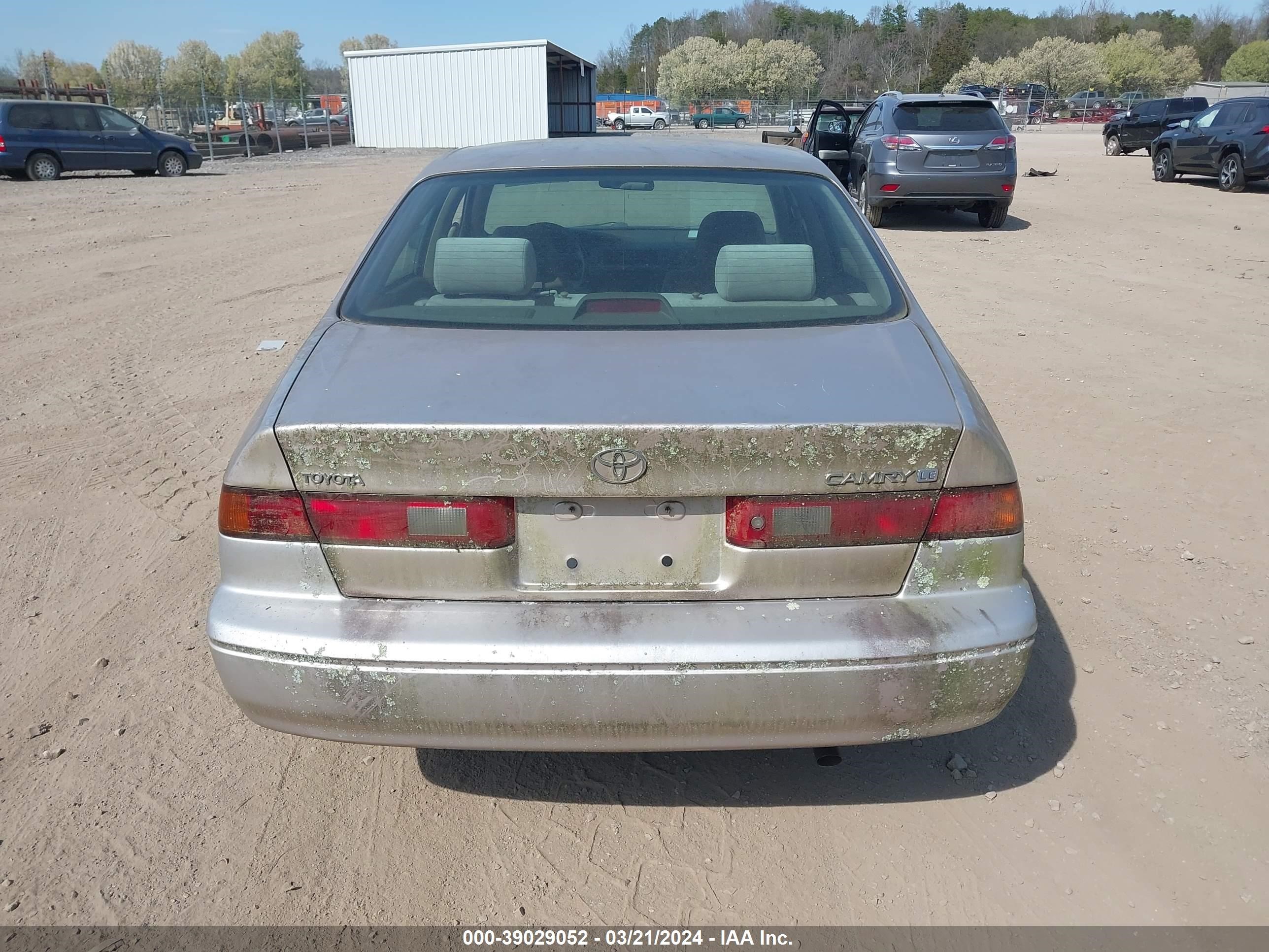 Photo 11 VIN: 4T1BG22K7WU268426 - TOYOTA CAMRY 