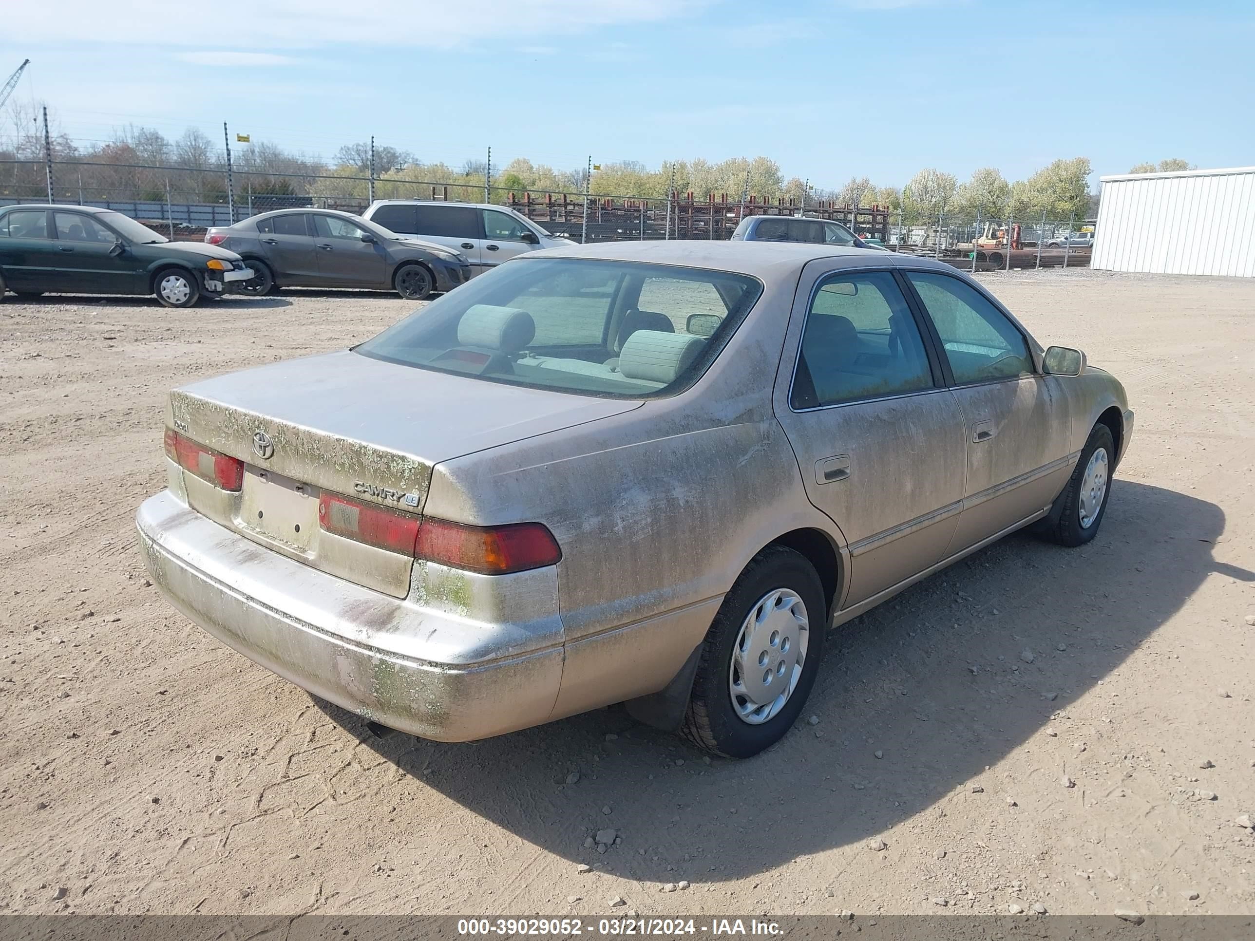 Photo 3 VIN: 4T1BG22K7WU268426 - TOYOTA CAMRY 