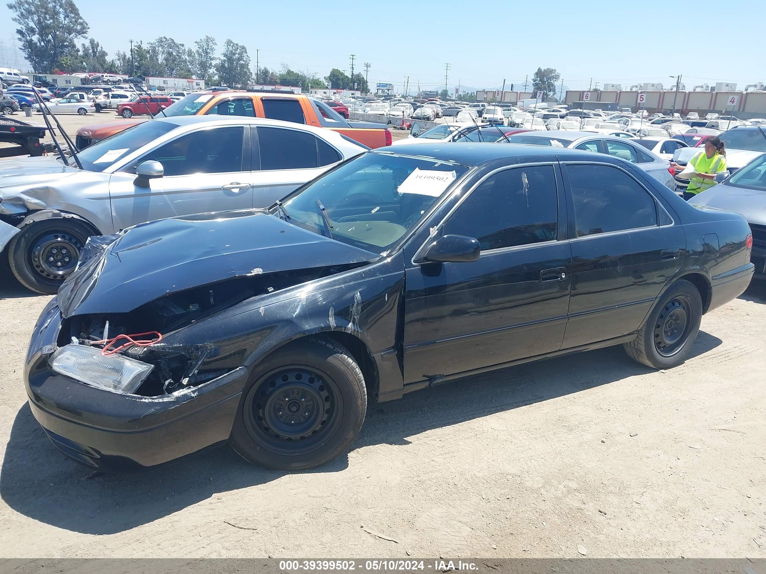 Photo 1 VIN: 4T1BG22K7XU459863 - TOYOTA CAMRY 