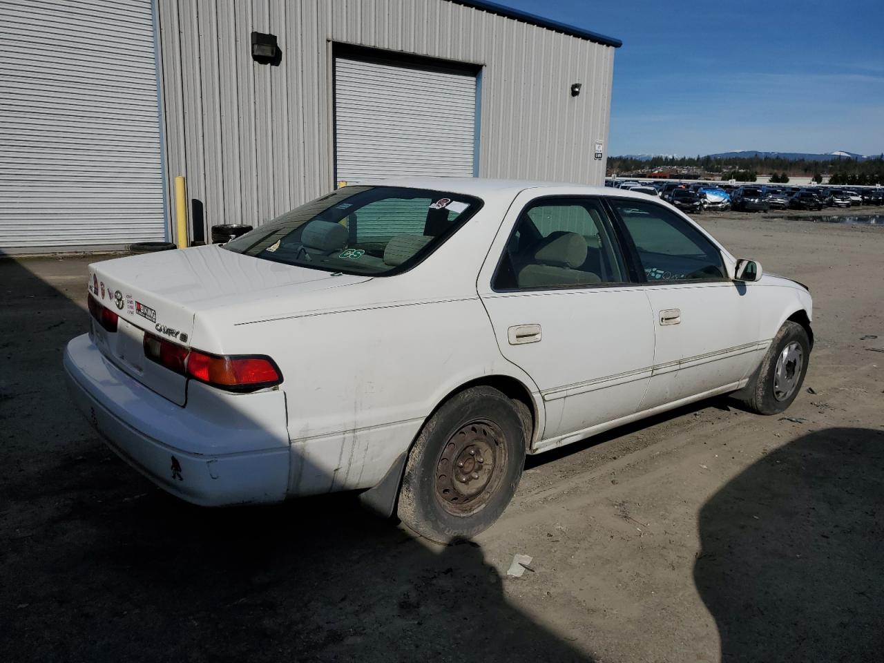 Photo 2 VIN: 4T1BG22K7XU500654 - TOYOTA CAMRY 