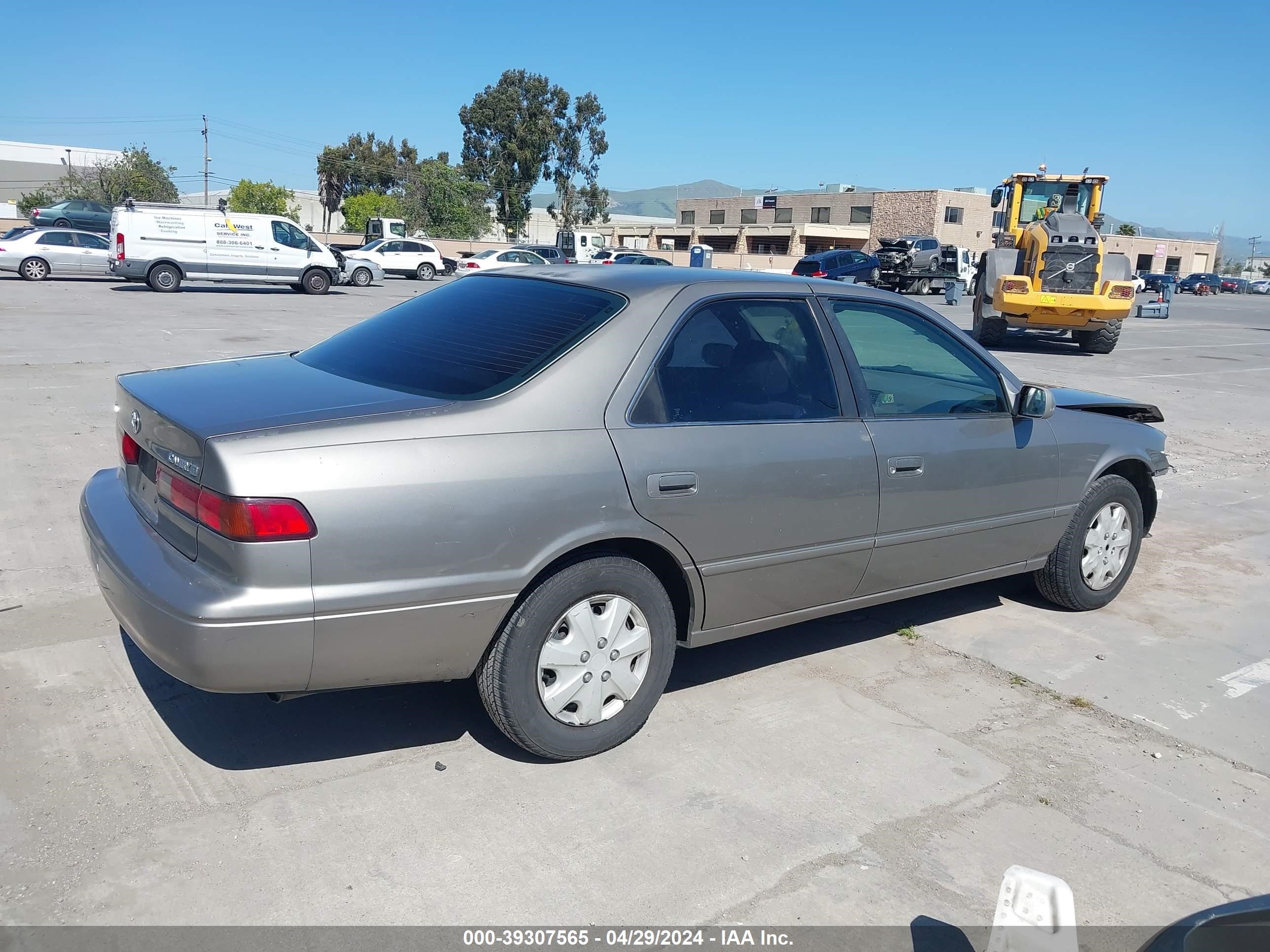 Photo 3 VIN: 4T1BG22K7XU581249 - TOYOTA CAMRY 