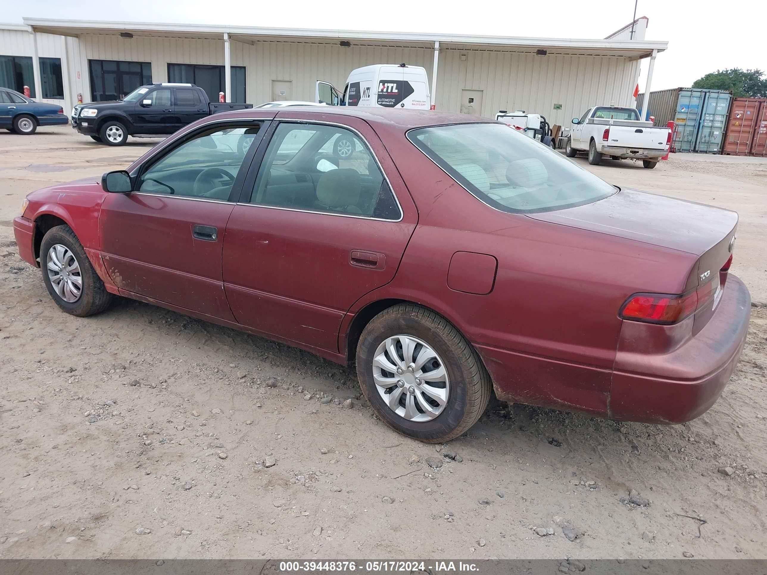 Photo 2 VIN: 4T1BG22K7XU615108 - TOYOTA CAMRY 