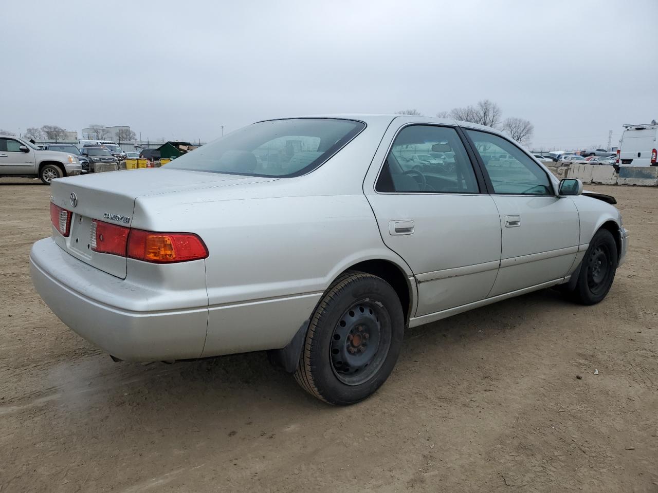 Photo 2 VIN: 4T1BG22K7YU696144 - TOYOTA CAMRY 