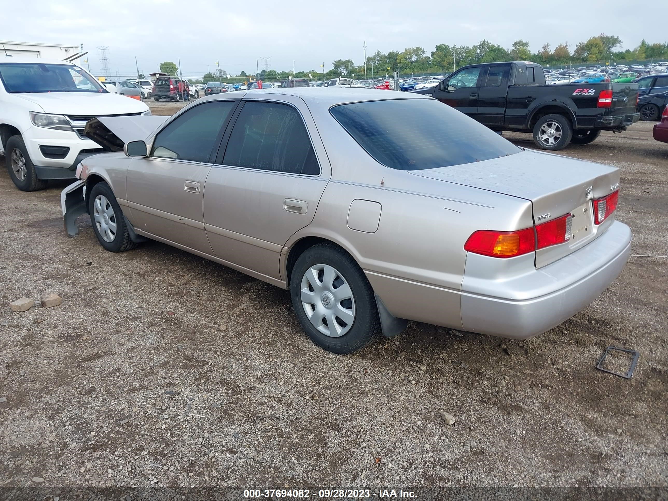 Photo 2 VIN: 4T1BG22K81U870759 - TOYOTA CAMRY 