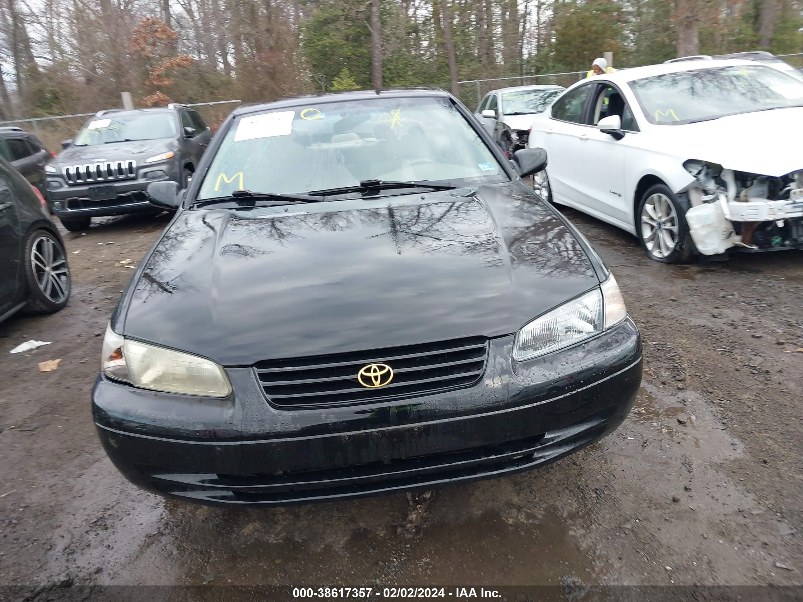 Photo 11 VIN: 4T1BG22K8XU408002 - TOYOTA CAMRY 