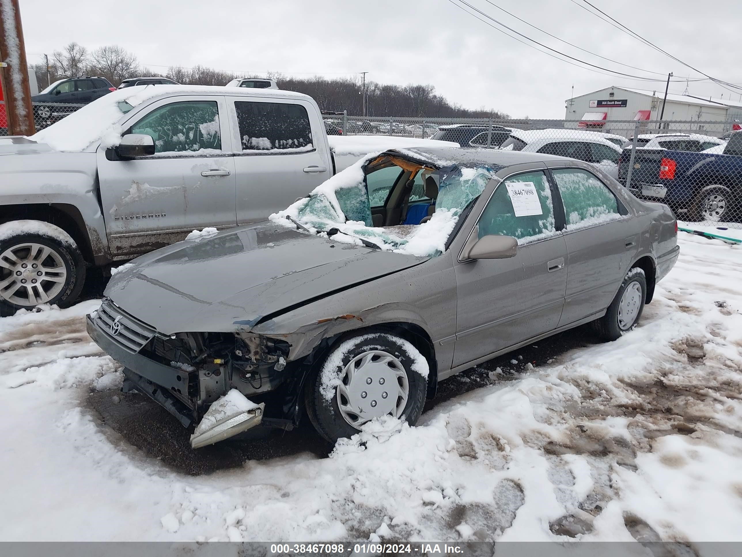 Photo 1 VIN: 4T1BG22K8XU482102 - TOYOTA CAMRY 