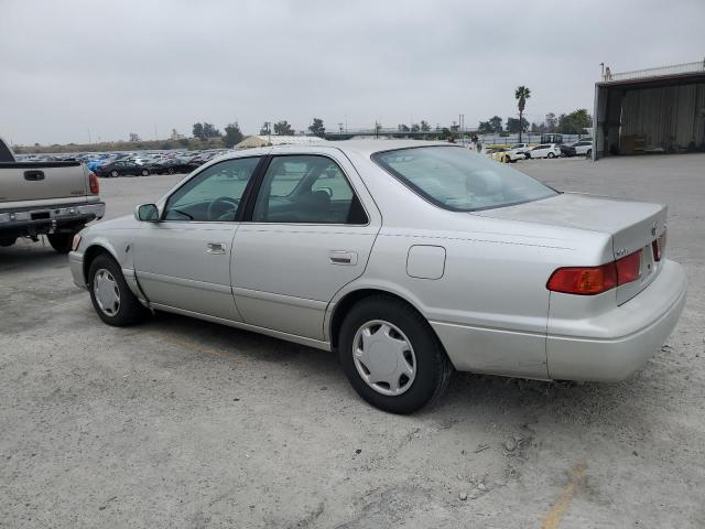 Photo 1 VIN: 4T1BG22K8YU004411 - TOYOTA CAMRY 