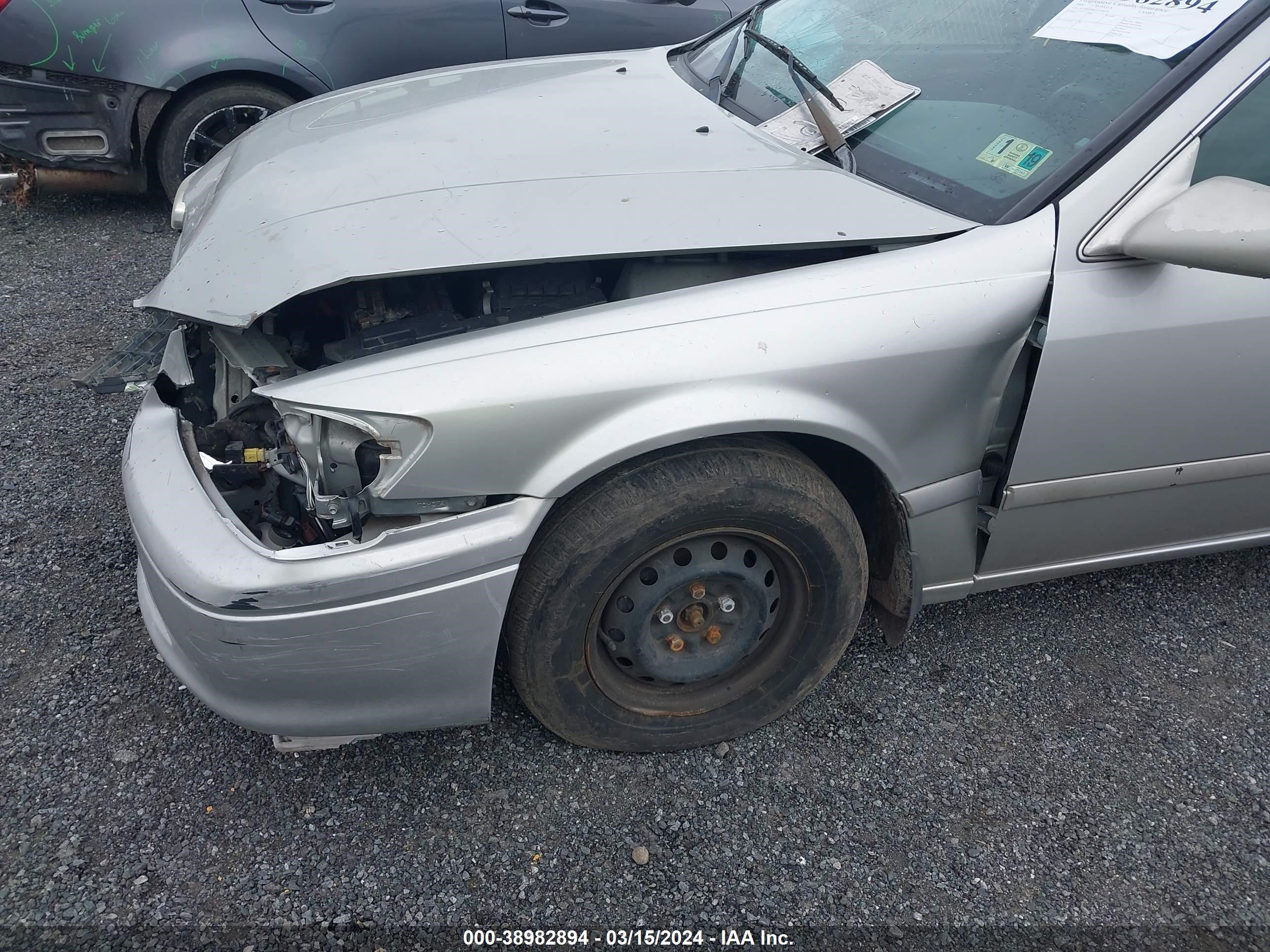 Photo 5 VIN: 4T1BG22K8YU008295 - TOYOTA CAMRY 