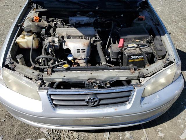 Photo 10 VIN: 4T1BG22K8YU689445 - TOYOTA CAMRY 