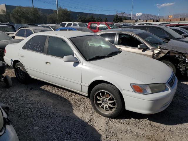 Photo 3 VIN: 4T1BG22K8YU964134 - TOYOTA CAMRY 