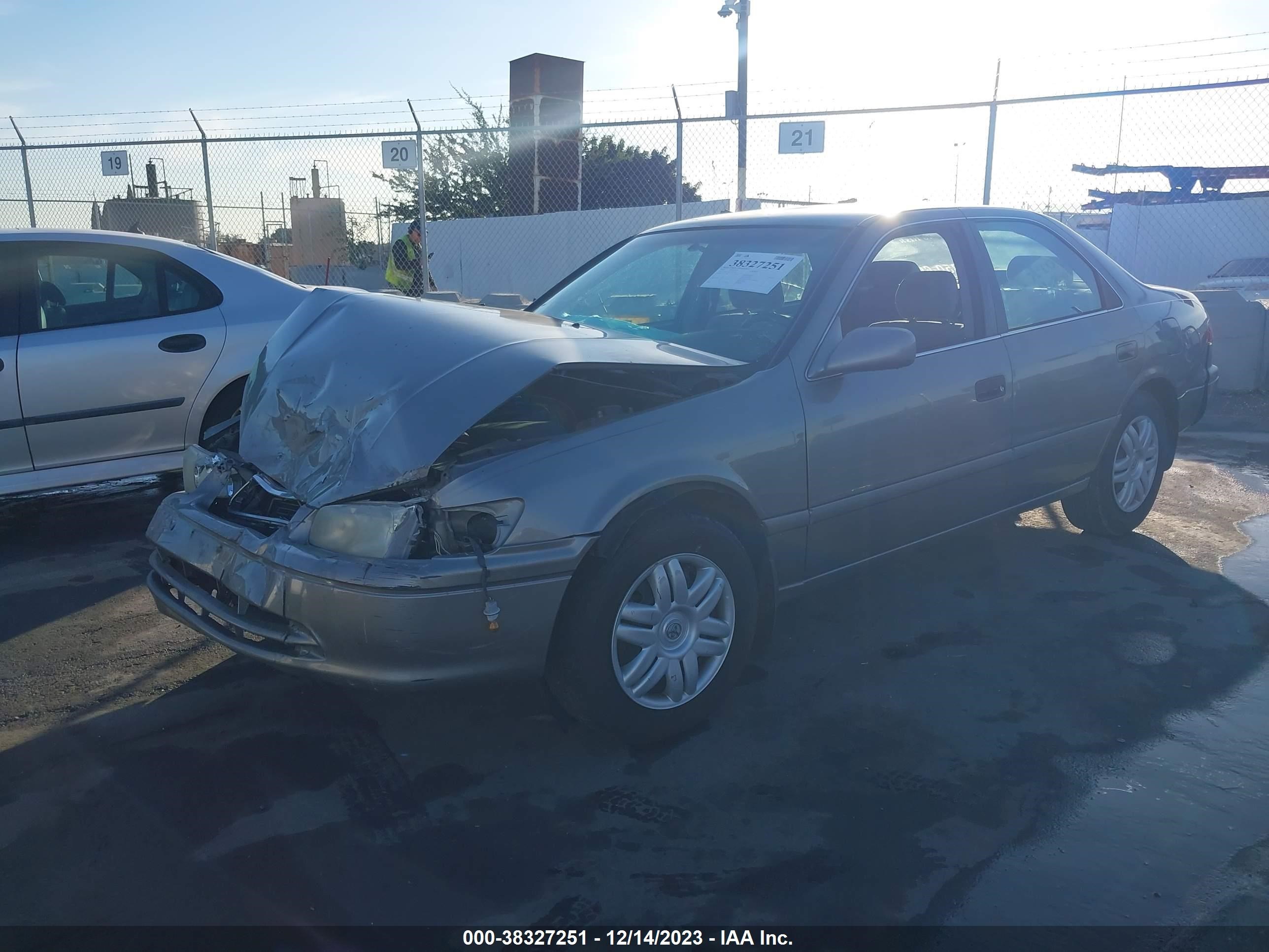 Photo 1 VIN: 4T1BG22K91U076644 - TOYOTA CAMRY 