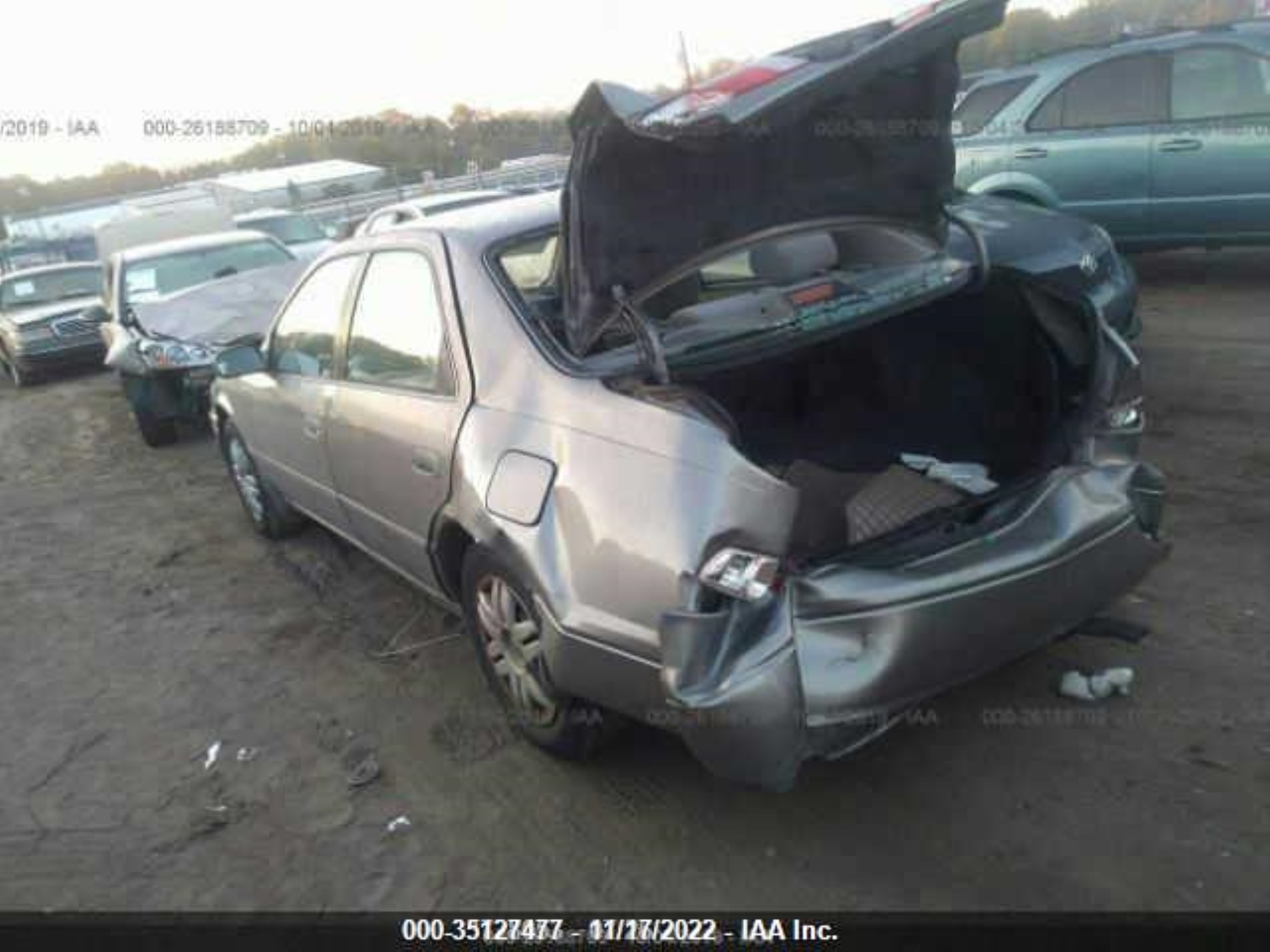 Photo 2 VIN: 4T1BG22K91U084047 - TOYOTA CAMRY 