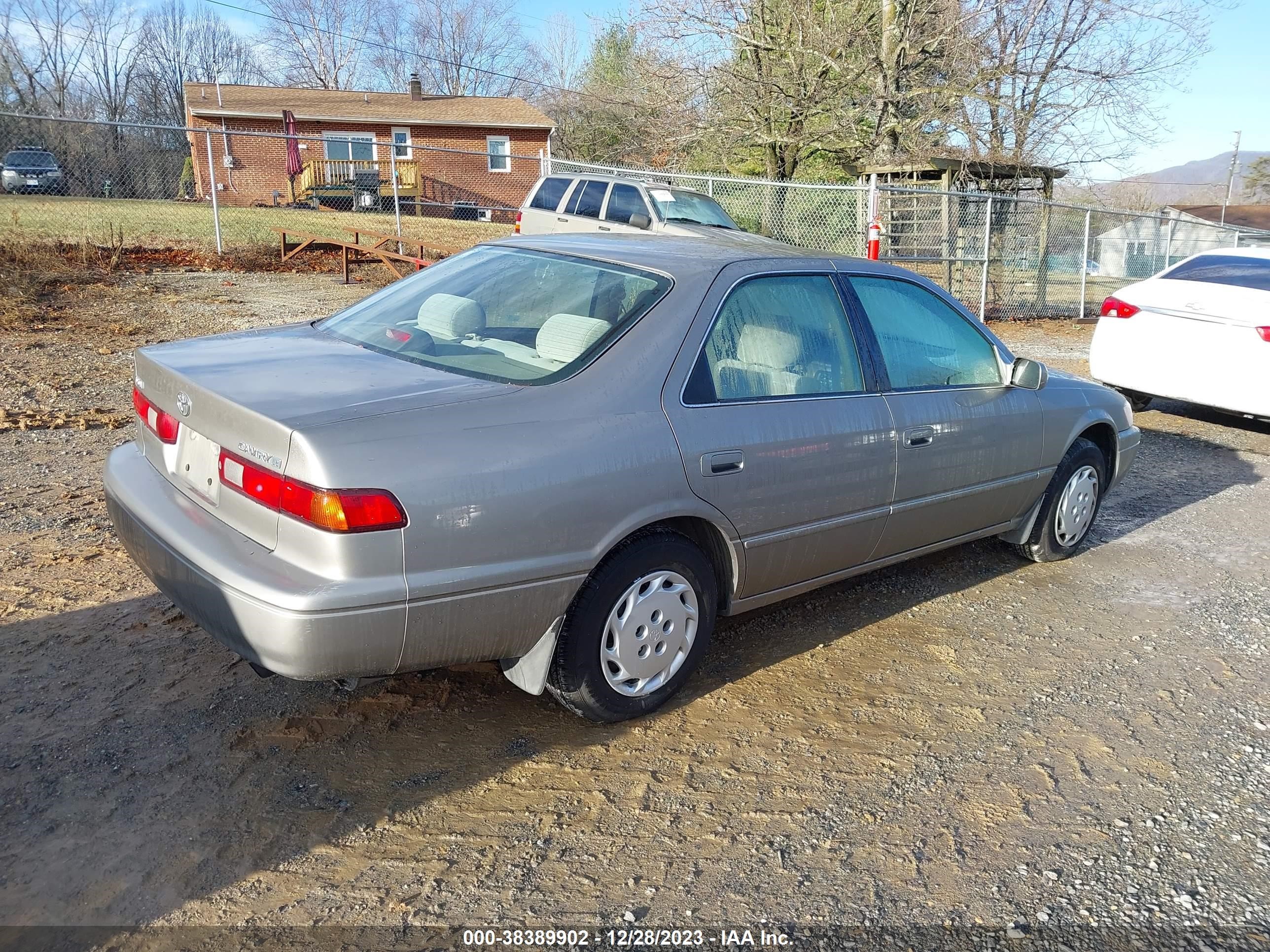 Photo 3 VIN: 4T1BG22K9WU378930 - TOYOTA CAMRY 