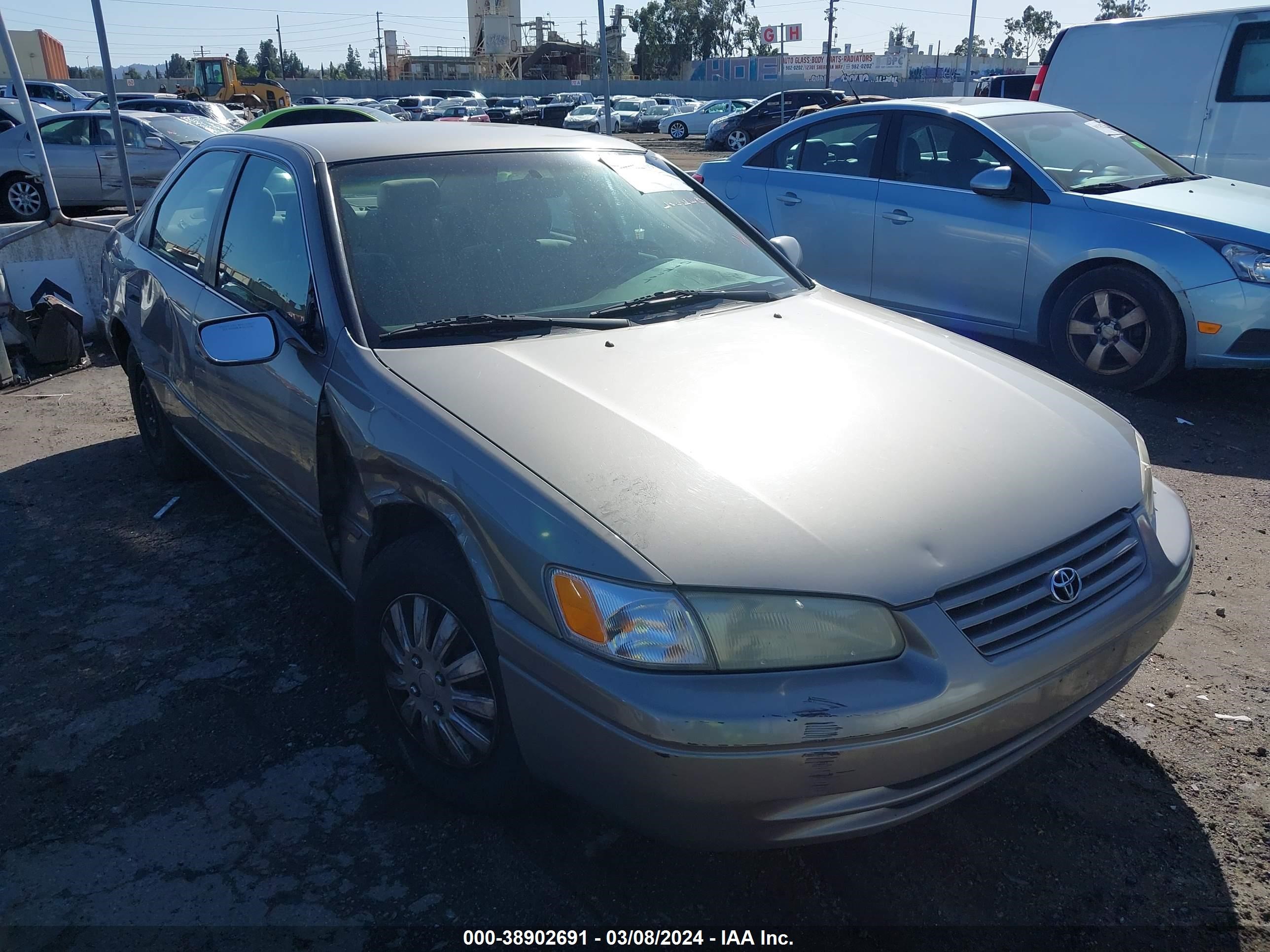 Photo 0 VIN: 4T1BG22K9XU412348 - TOYOTA CAMRY 