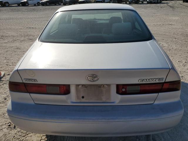 Photo 5 VIN: 4T1BG22K9XU470265 - TOYOTA CAMRY CE 