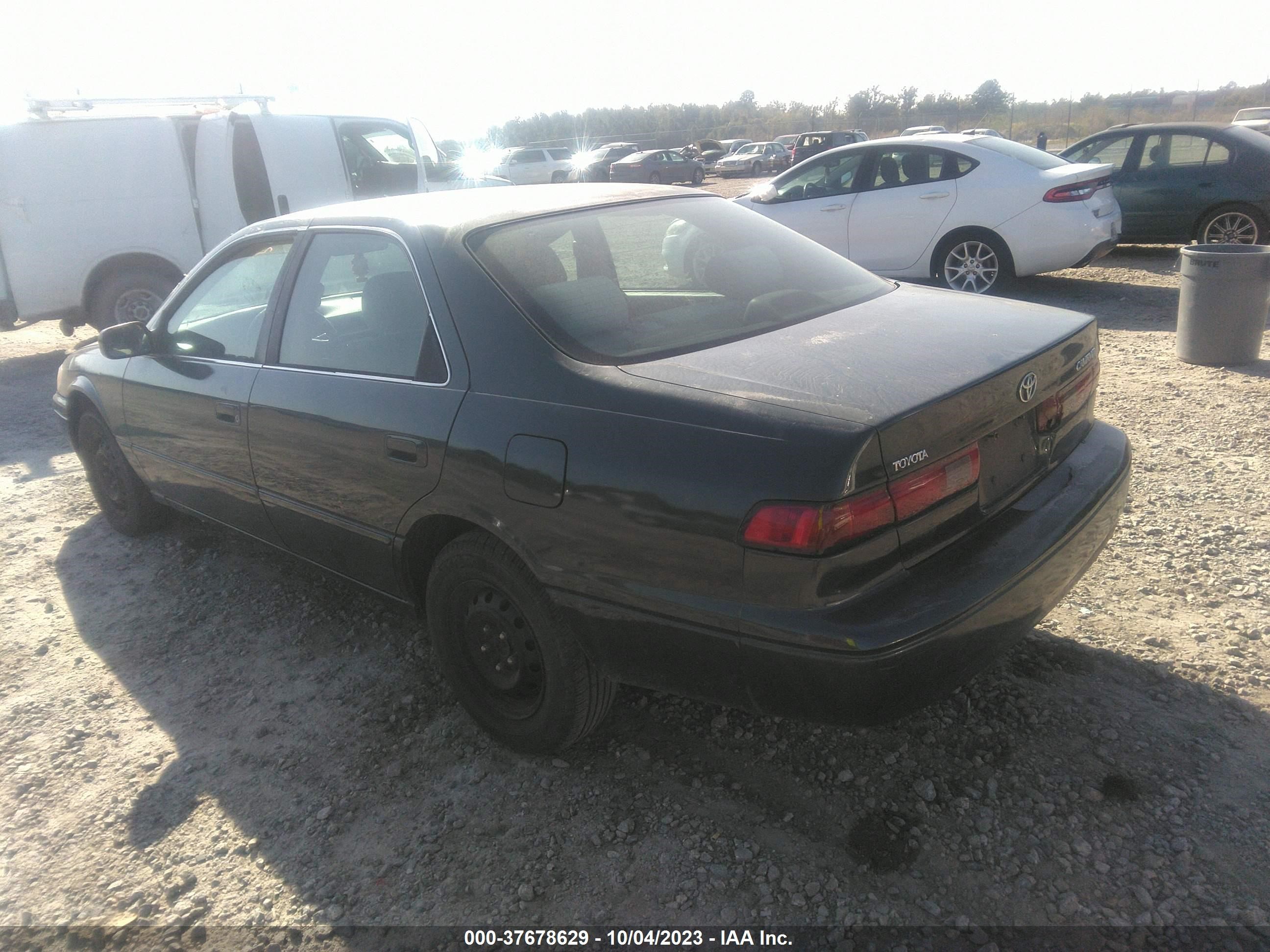 Photo 2 VIN: 4T1BG22K9XU524521 - TOYOTA CAMRY 