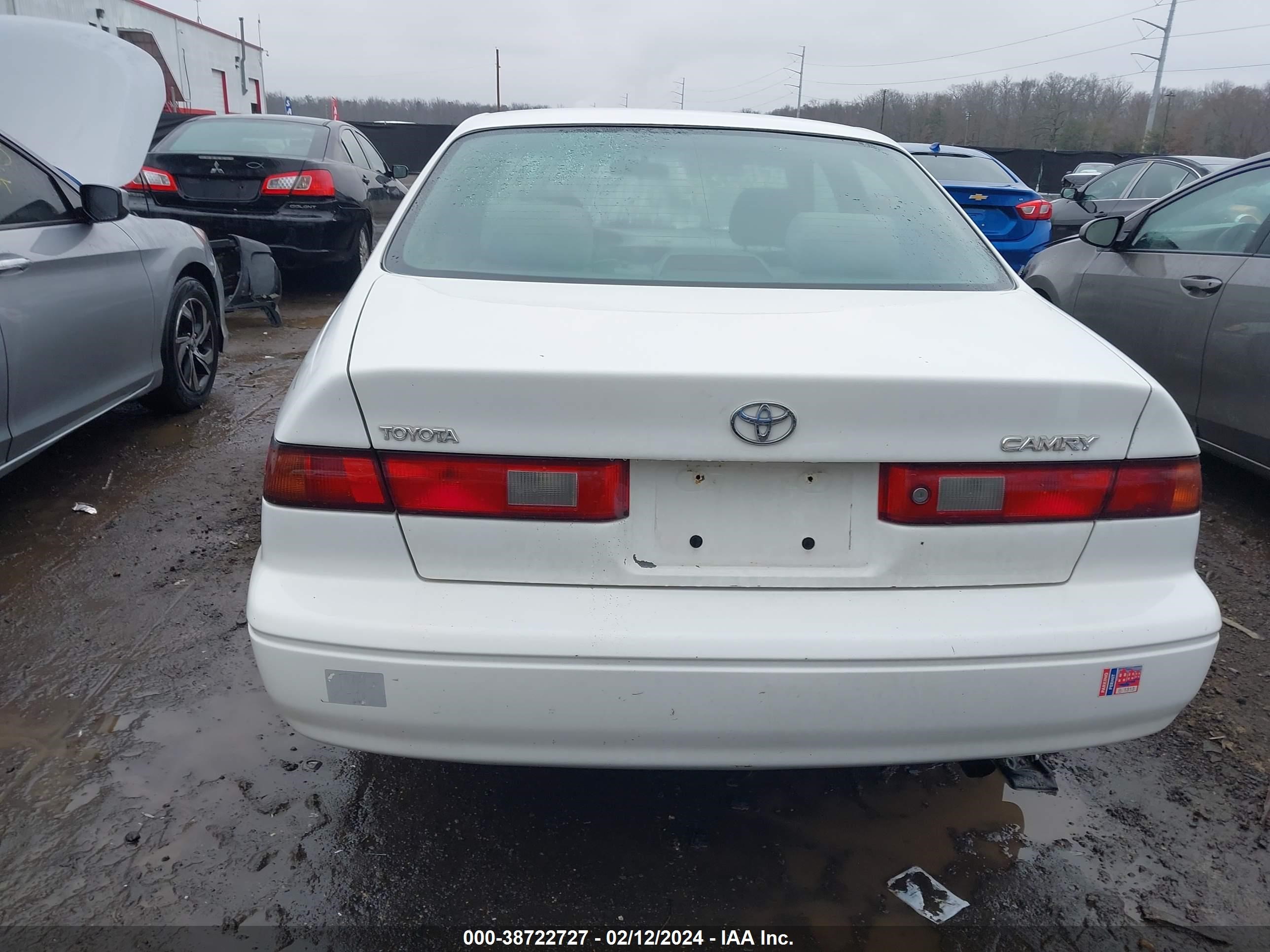 Photo 16 VIN: 4T1BG22K9XU589210 - TOYOTA CAMRY 