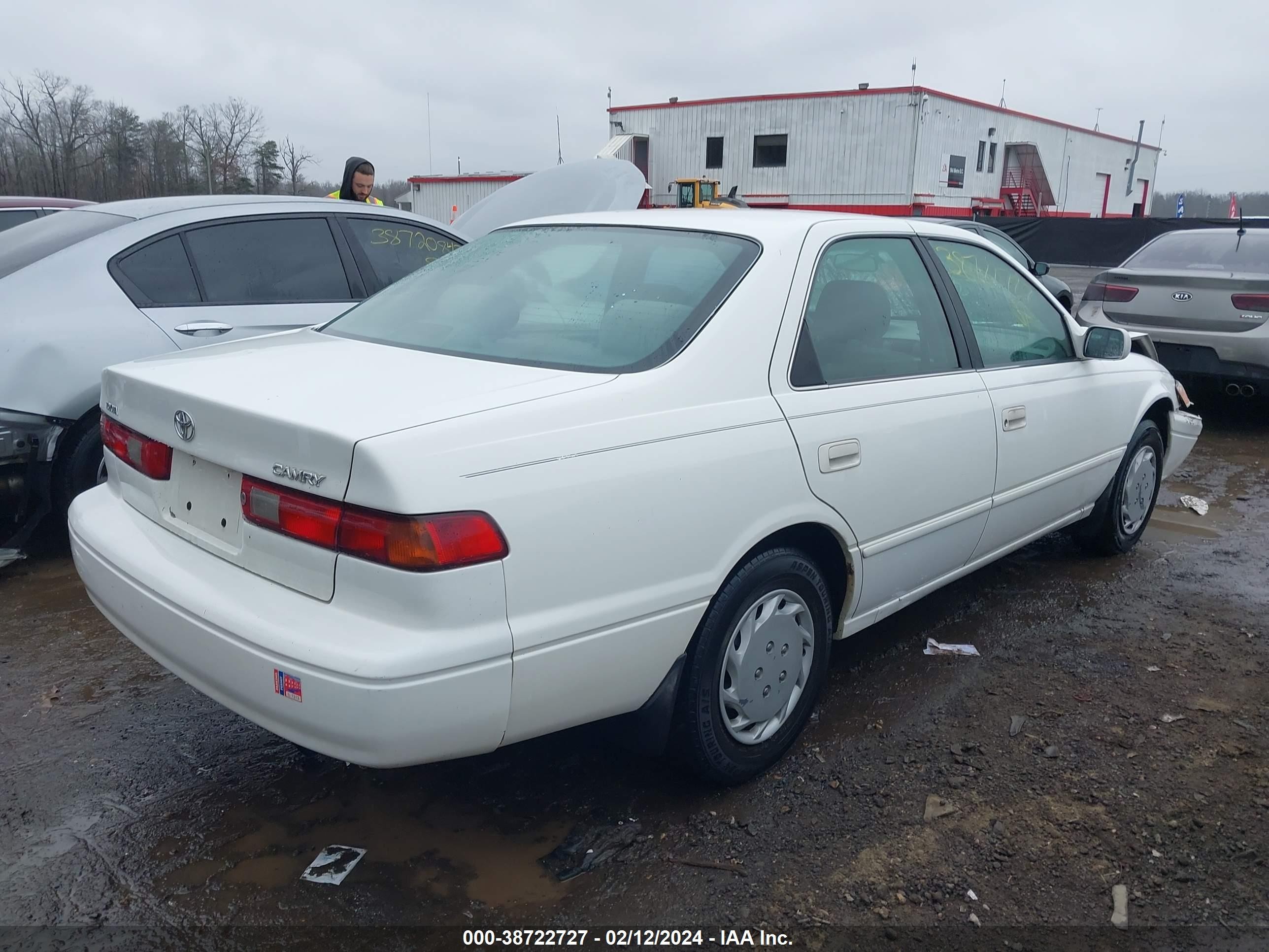 Photo 3 VIN: 4T1BG22K9XU589210 - TOYOTA CAMRY 