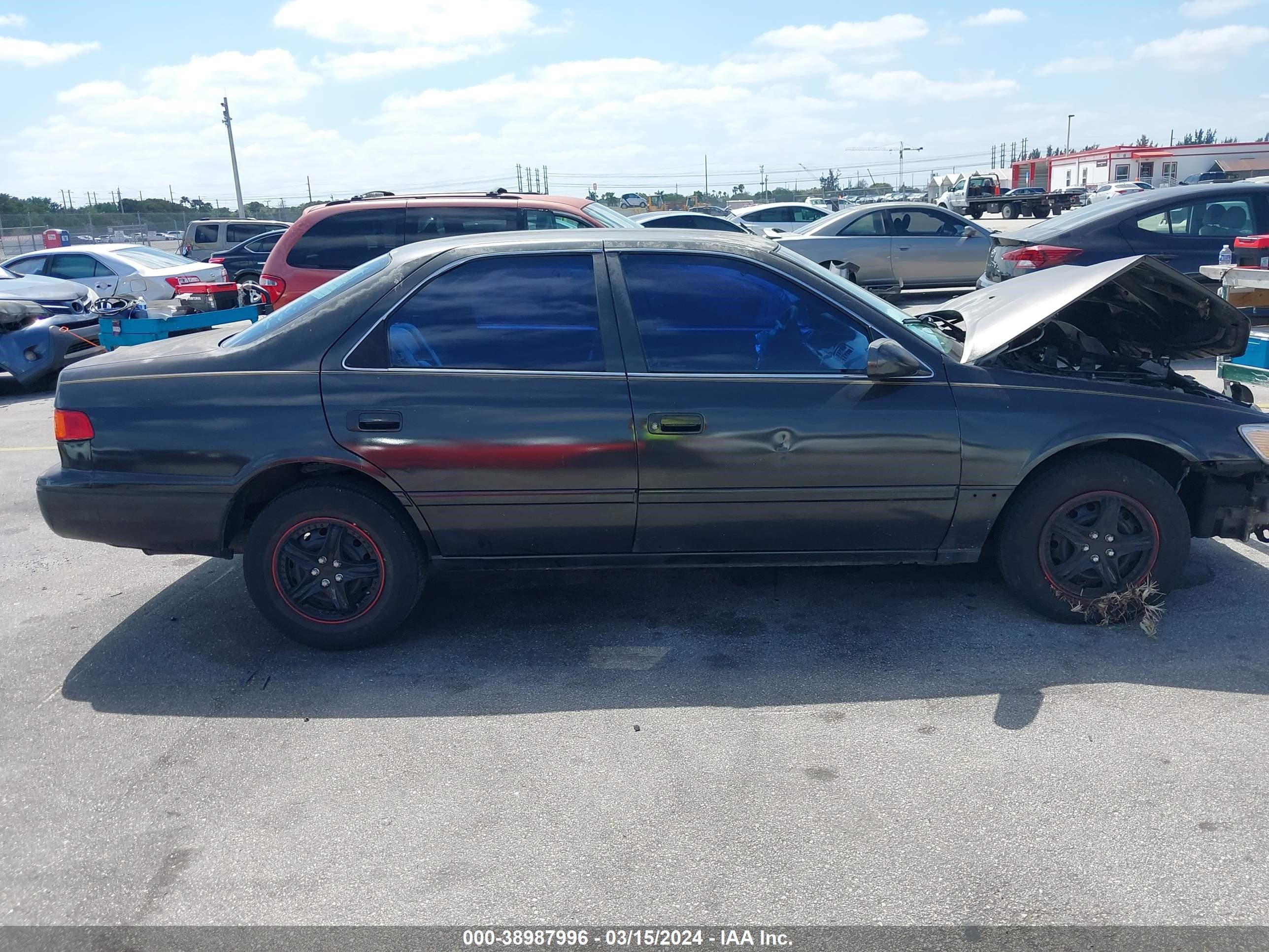 Photo 13 VIN: 4T1BG22K9YU742170 - TOYOTA CAMRY 