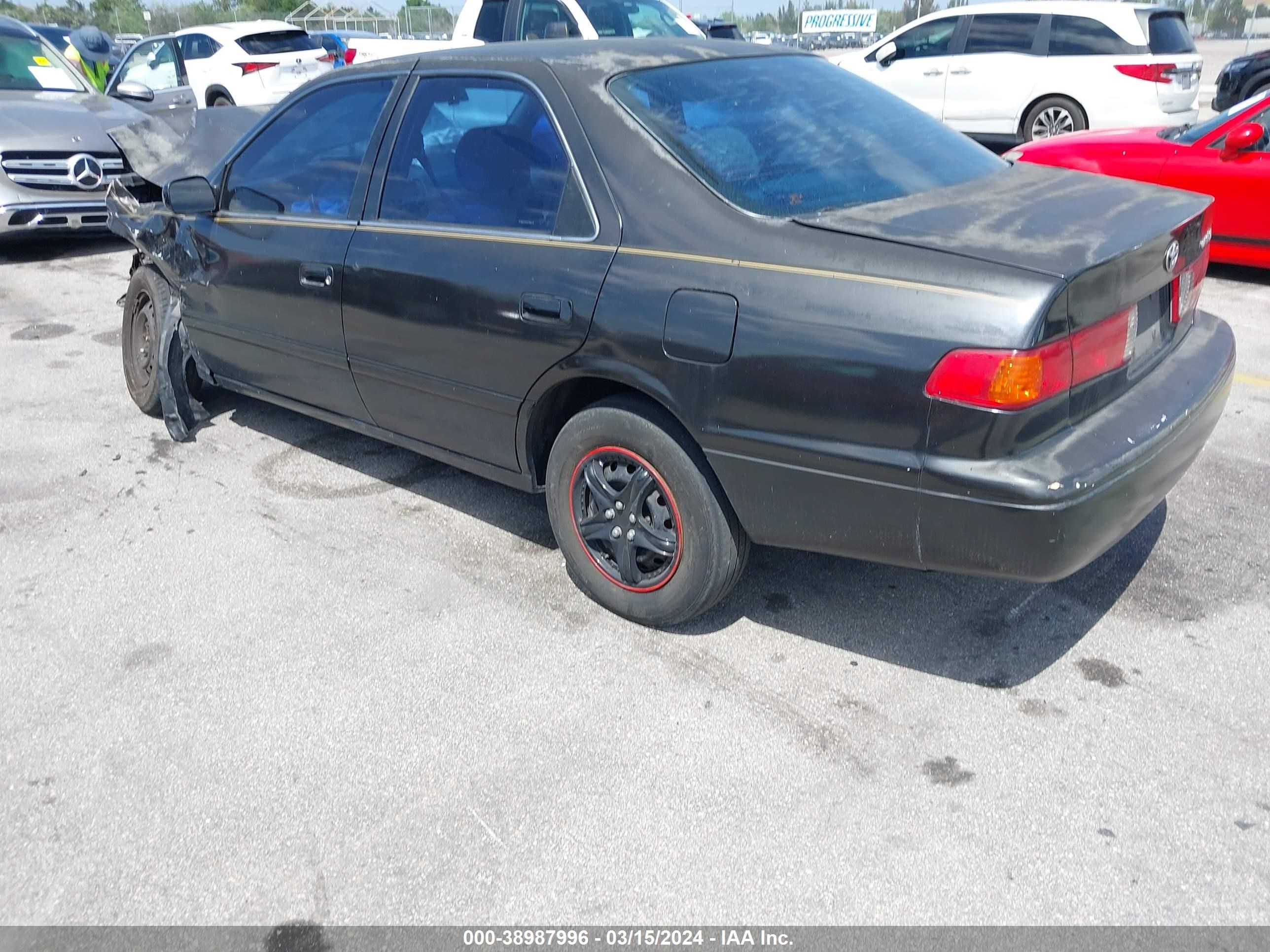 Photo 2 VIN: 4T1BG22K9YU742170 - TOYOTA CAMRY 