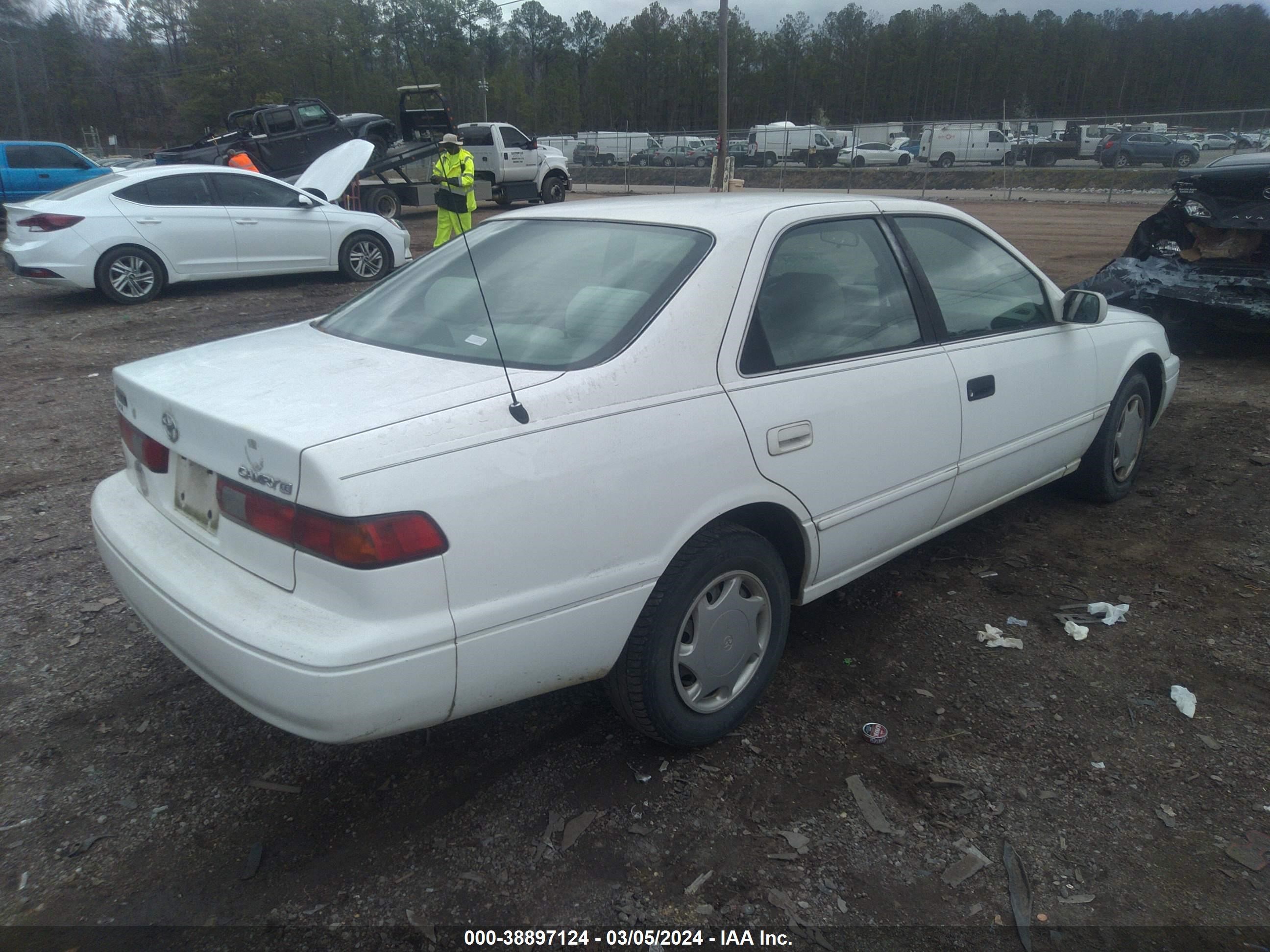 Photo 13 VIN: 4T1BG22KXWU859754 - TOYOTA CAMRY 