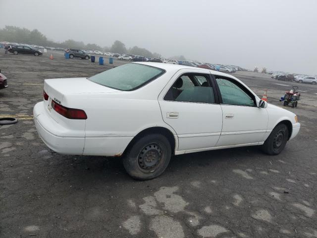 Photo 2 VIN: 4T1BG22KXXU420779 - TOYOTA CAMRY CE 