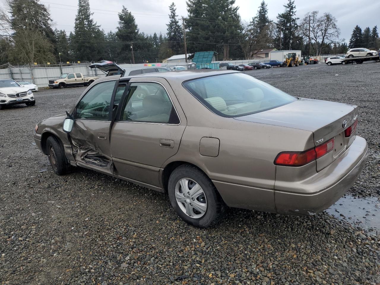 Photo 1 VIN: 4T1BG22KXXU556670 - TOYOTA CAMRY 