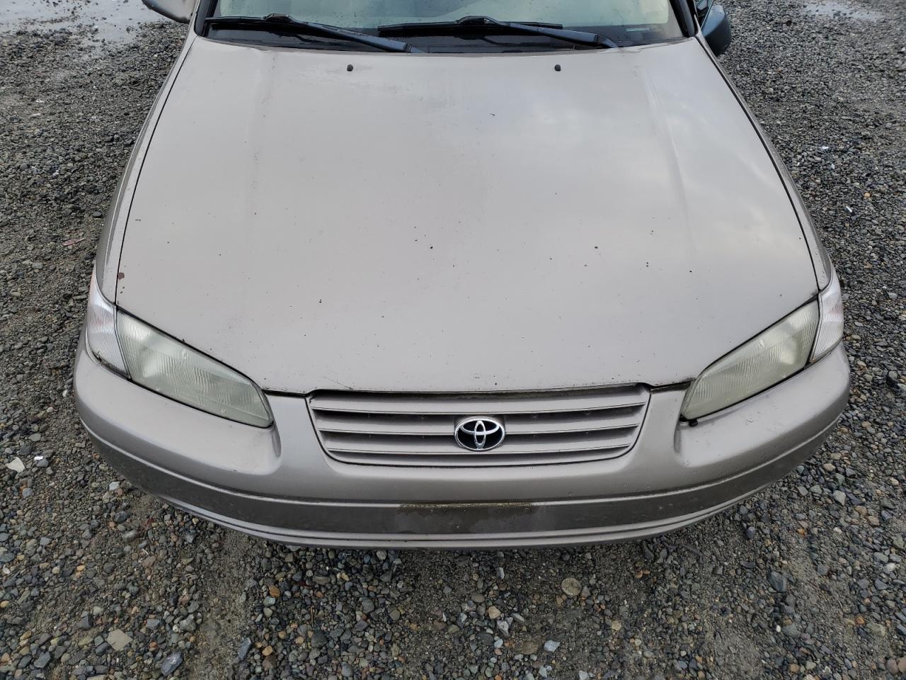 Photo 10 VIN: 4T1BG22KXXU556670 - TOYOTA CAMRY 