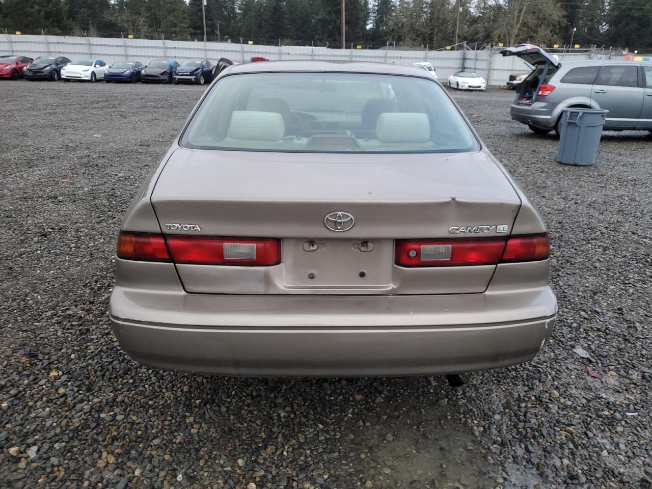 Photo 5 VIN: 4T1BG22KXXU556670 - TOYOTA CAMRY 