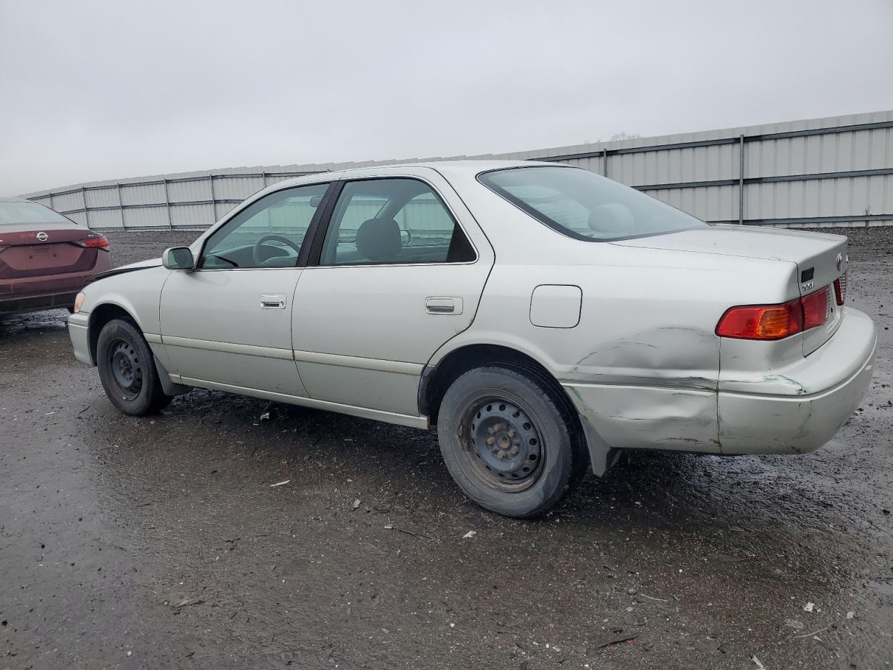 Photo 1 VIN: 4T1BG22KXYU002627 - TOYOTA CAMRY 