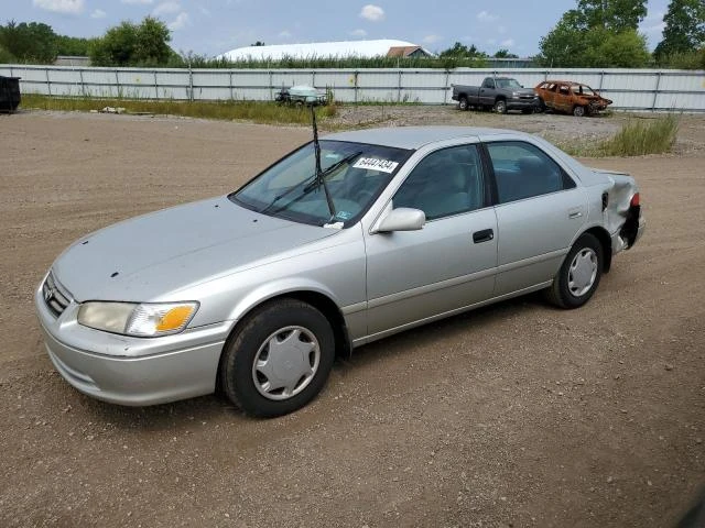 Photo 0 VIN: 4T1BG22KXYU695408 - TOYOTA CAMRY CE 