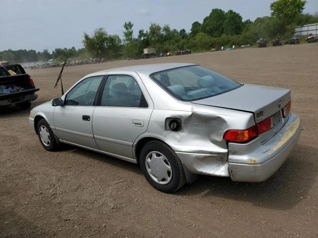 Photo 1 VIN: 4T1BG22KXYU695408 - TOYOTA CAMRY CE 