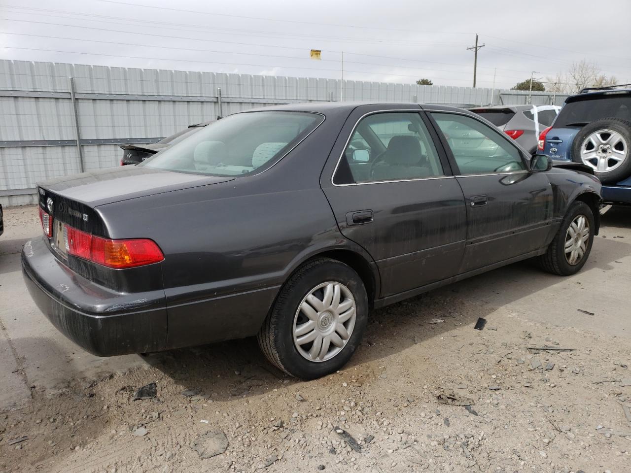 Photo 2 VIN: 4T1BG22KXYU980593 - TOYOTA CAMRY 