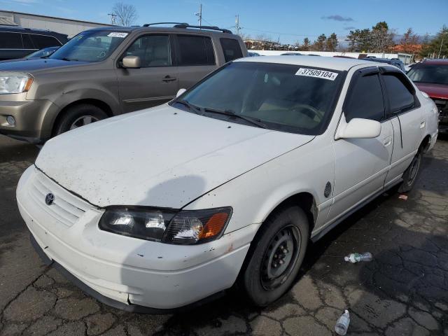 Photo 0 VIN: 4T1BG22KXYU993974 - TOYOTA CAMRY 