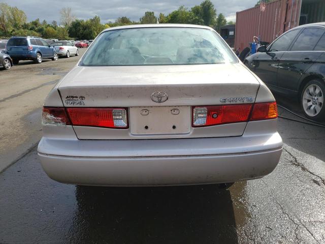 Photo 5 VIN: 4T1BG28K1YU704696 - TOYOTA CAMRY CE 