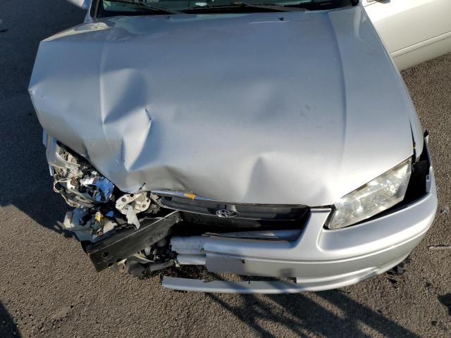 Photo 10 VIN: 4T1BG28K1YU715990 - TOYOTA CAMRY CE 