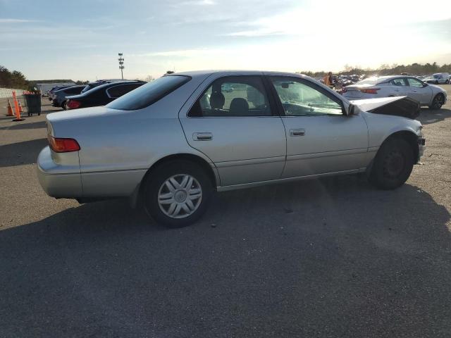 Photo 2 VIN: 4T1BG28K1YU715990 - TOYOTA CAMRY CE 