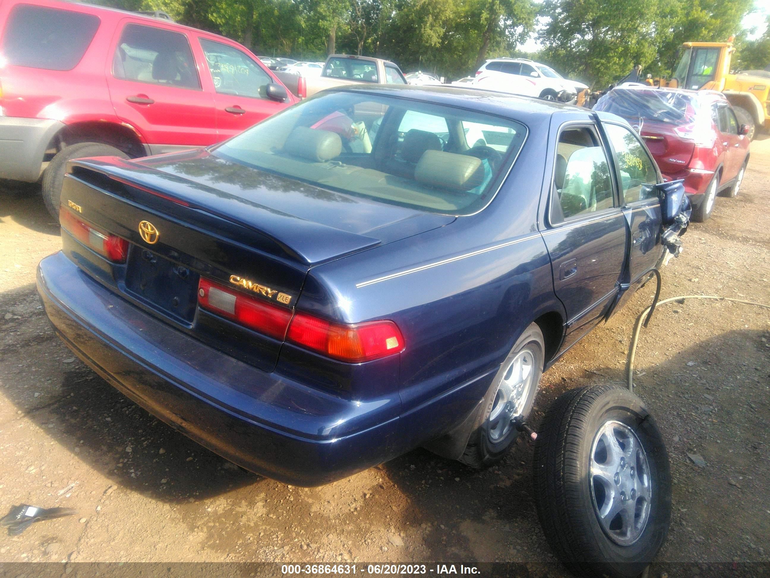 Photo 3 VIN: 4T1BG28K4WU239960 - TOYOTA CAMRY 