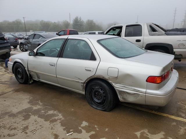 Photo 1 VIN: 4T1BG28K9YU696833 - TOYOTA CAMRY CE 