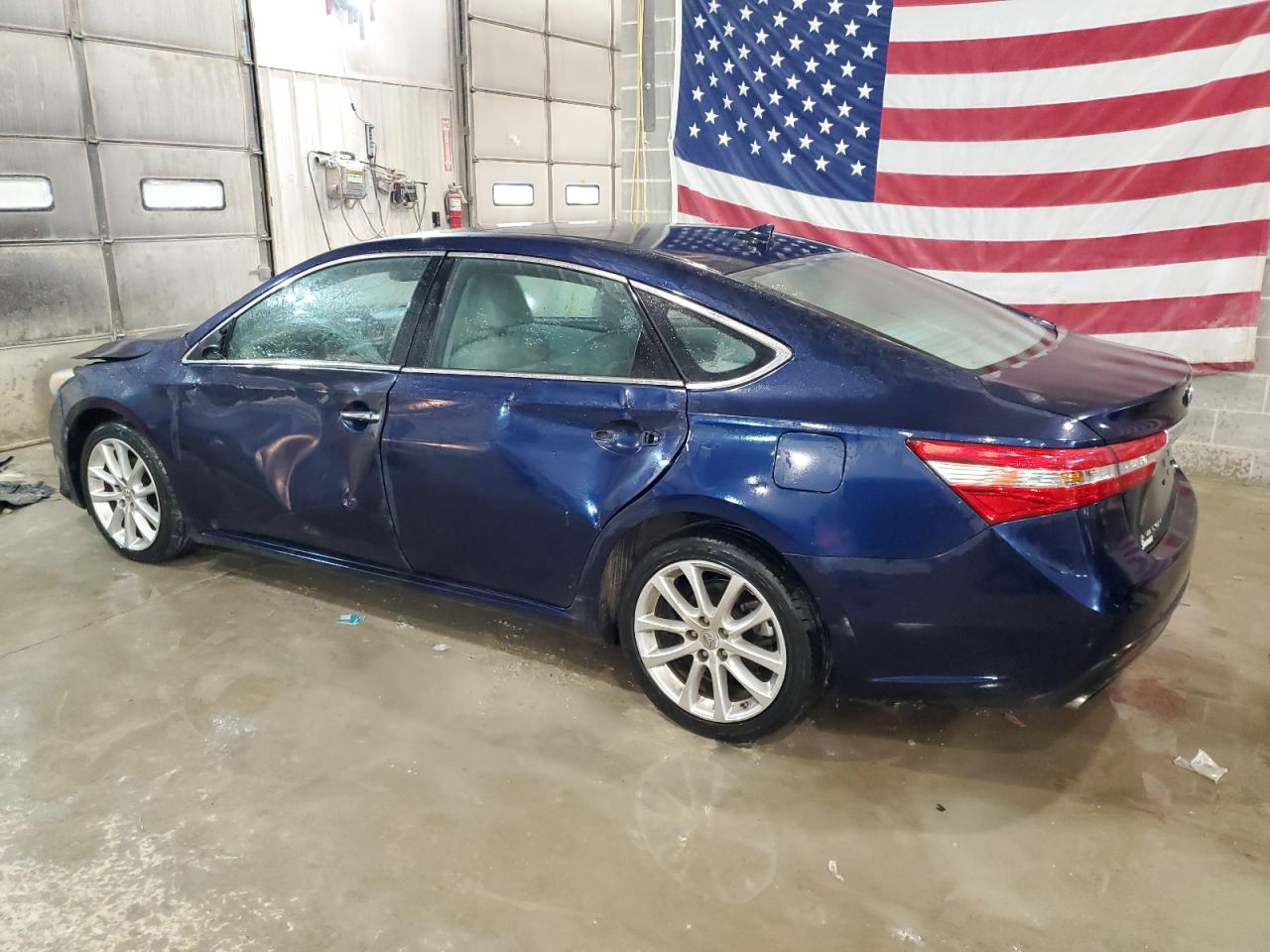 Photo 1 VIN: 4T1BK1EB0DU062950 - TOYOTA AVALON 