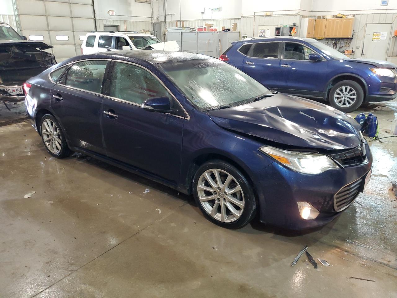 Photo 3 VIN: 4T1BK1EB0DU062950 - TOYOTA AVALON 