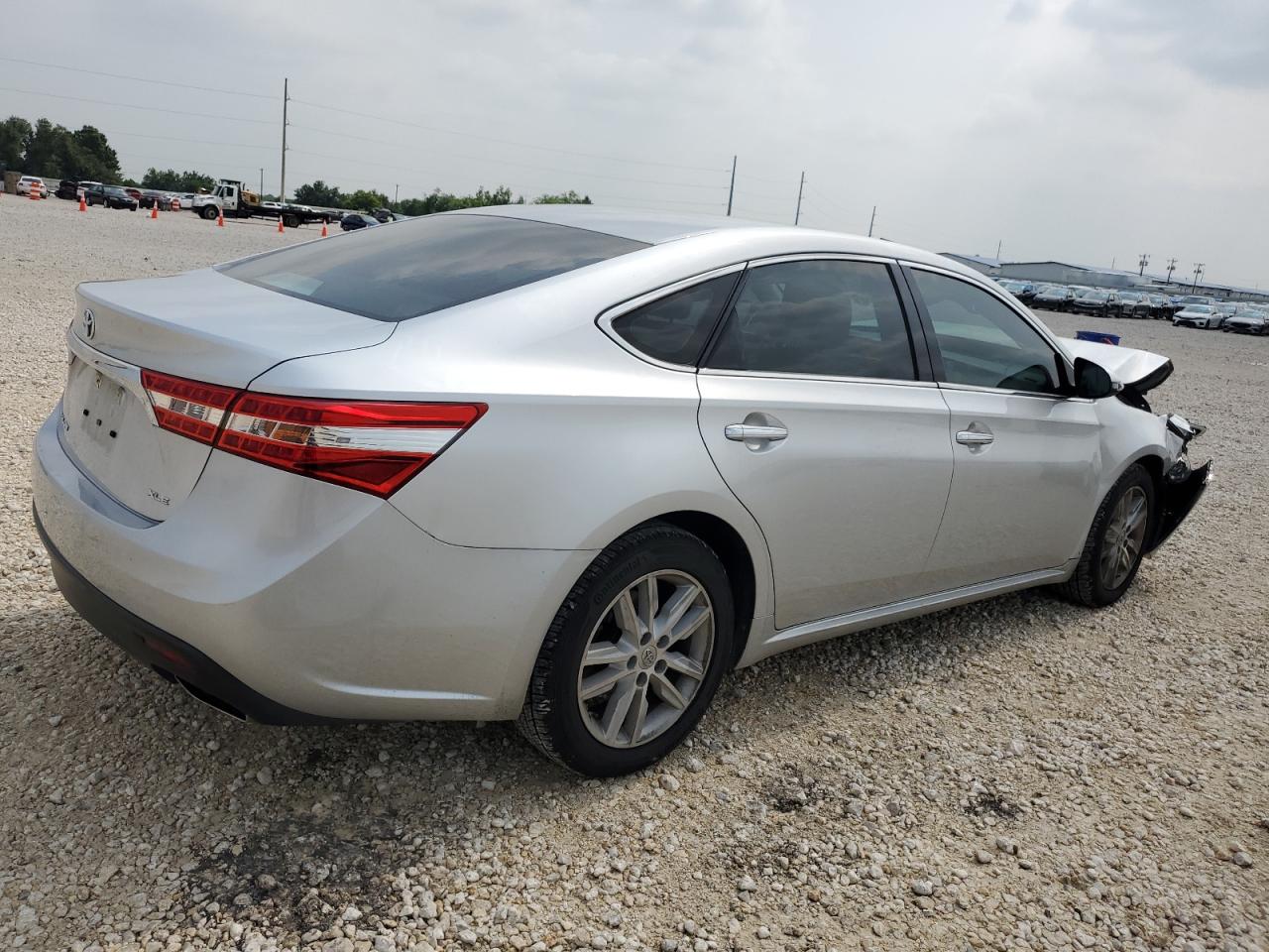 Photo 2 VIN: 4T1BK1EB0DU066268 - TOYOTA AVALON 