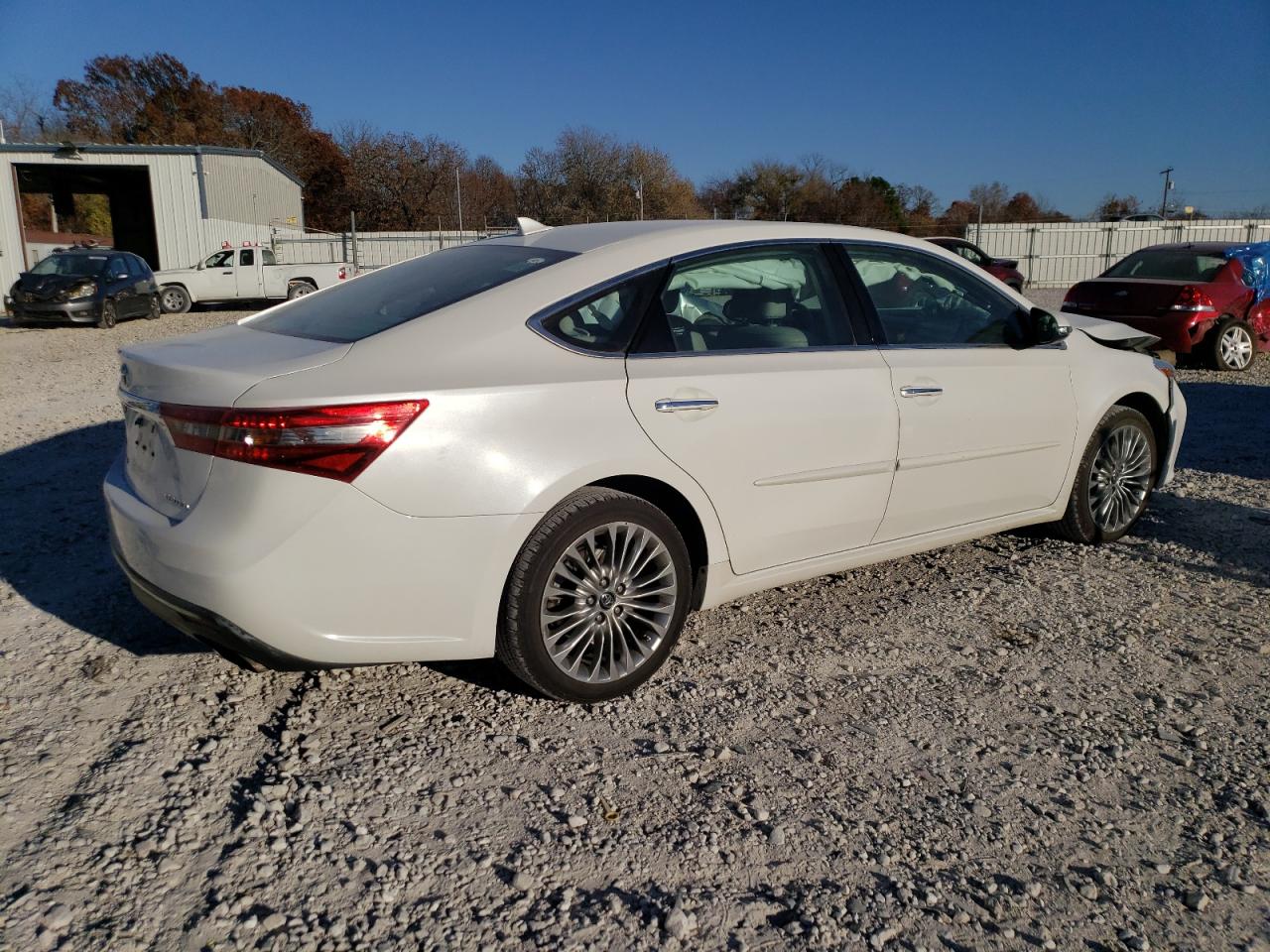 Photo 2 VIN: 4T1BK1EB0GU220126 - TOYOTA AVALON 