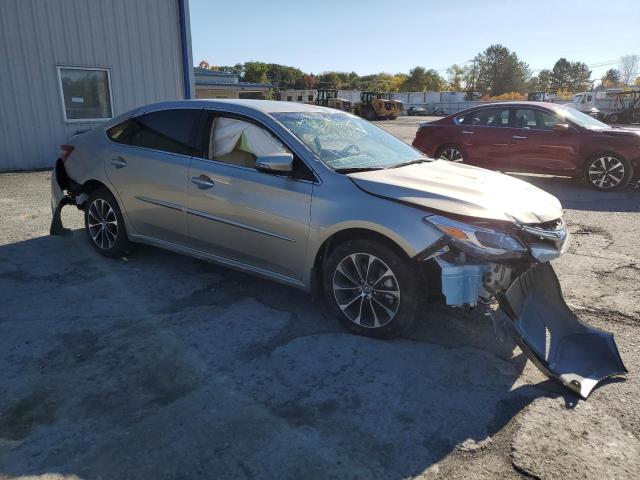 Photo 3 VIN: 4T1BK1EB0JU285825 - TOYOTA AVALON XLE 