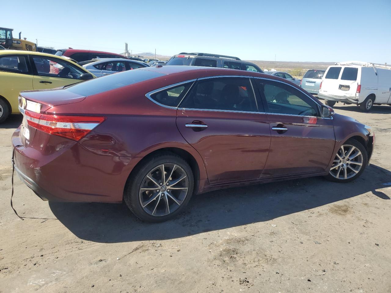 Photo 2 VIN: 4T1BK1EB1DU068949 - TOYOTA AVALON 