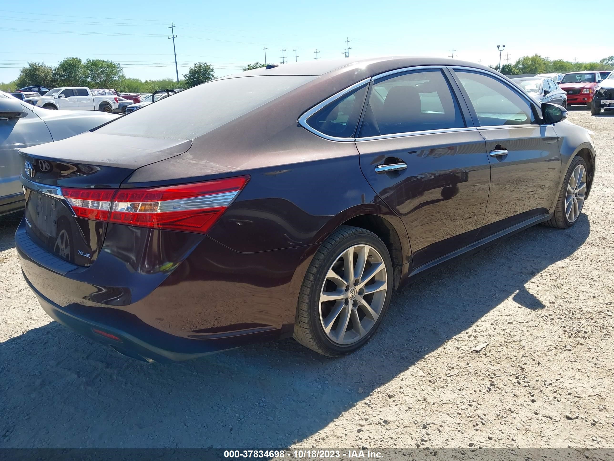 Photo 3 VIN: 4T1BK1EB1EU125572 - TOYOTA AVALON 