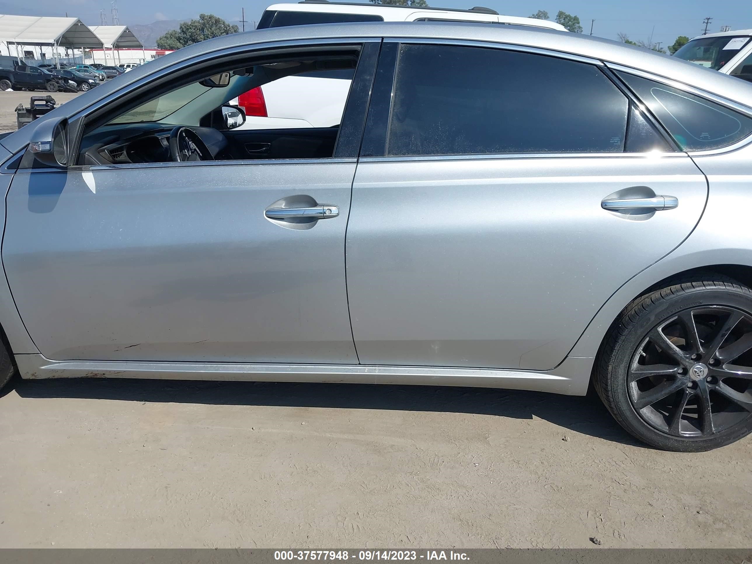 Photo 13 VIN: 4T1BK1EB1FU177110 - TOYOTA AVALON 